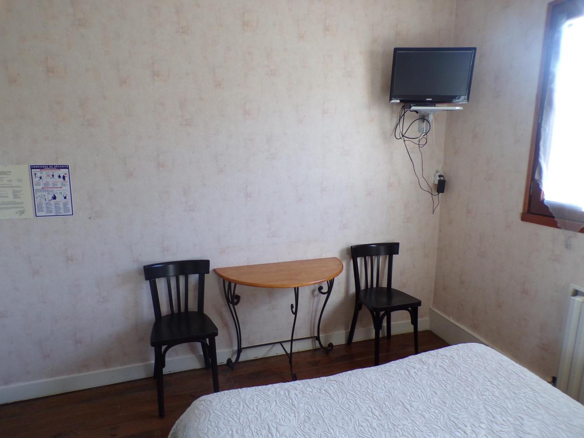 Le Relais De Boralde Hotel Espalion Bagian luar foto