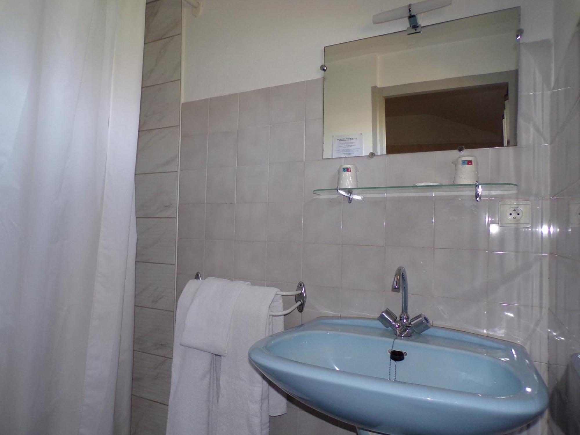 Le Relais De Boralde Hotel Espalion Bagian luar foto