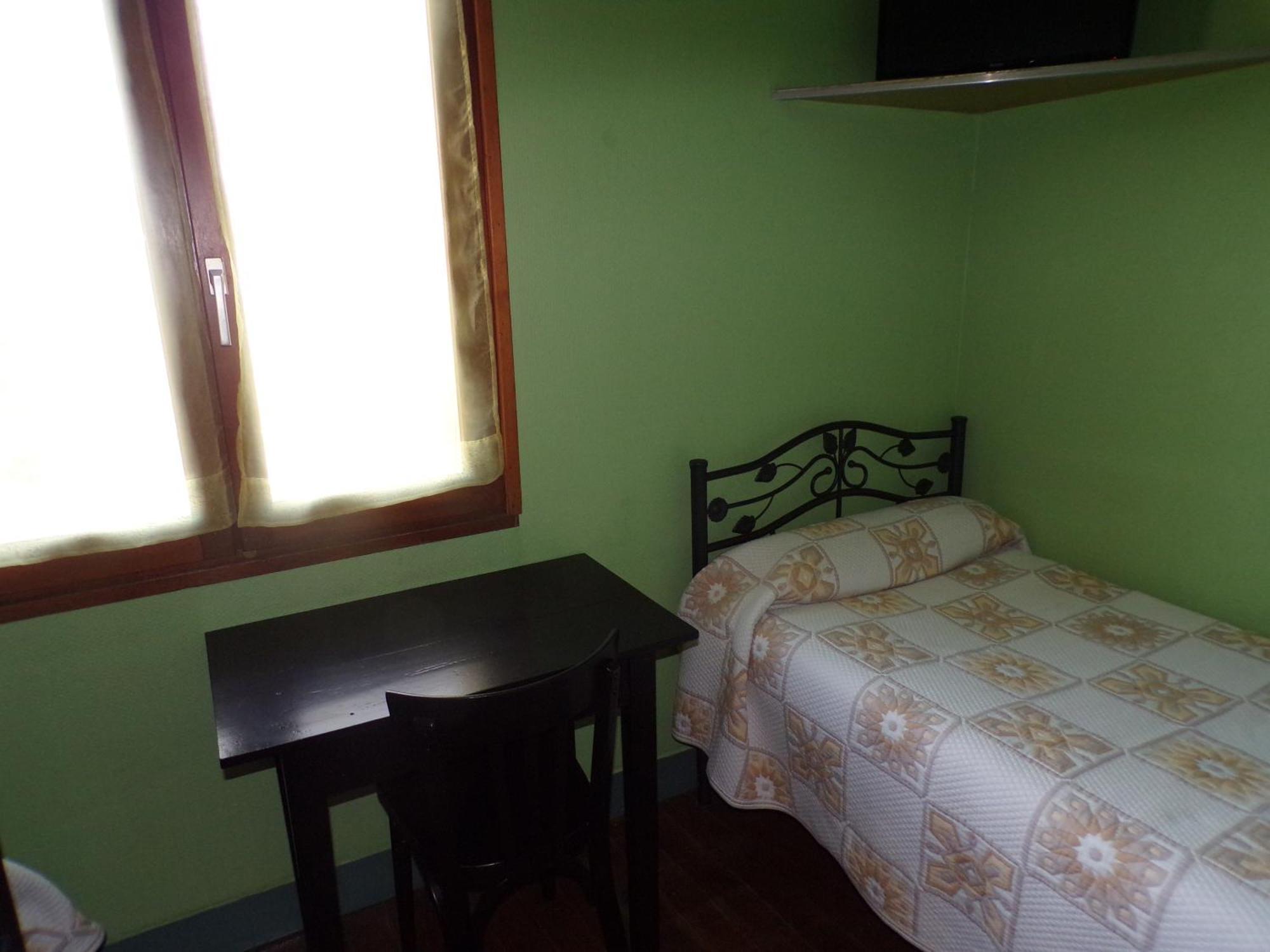 Le Relais De Boralde Hotel Espalion Bagian luar foto