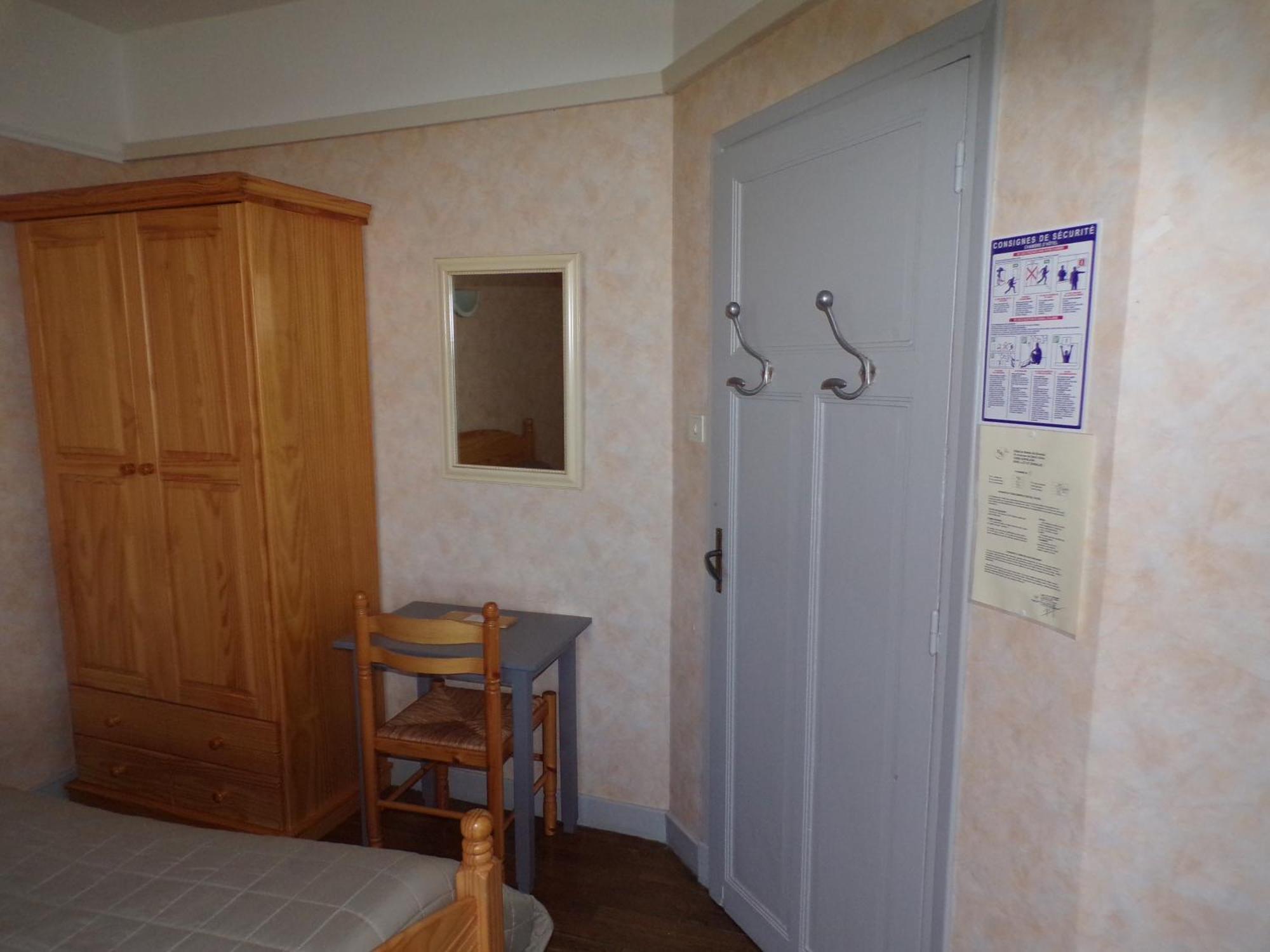 Le Relais De Boralde Hotel Espalion Bagian luar foto