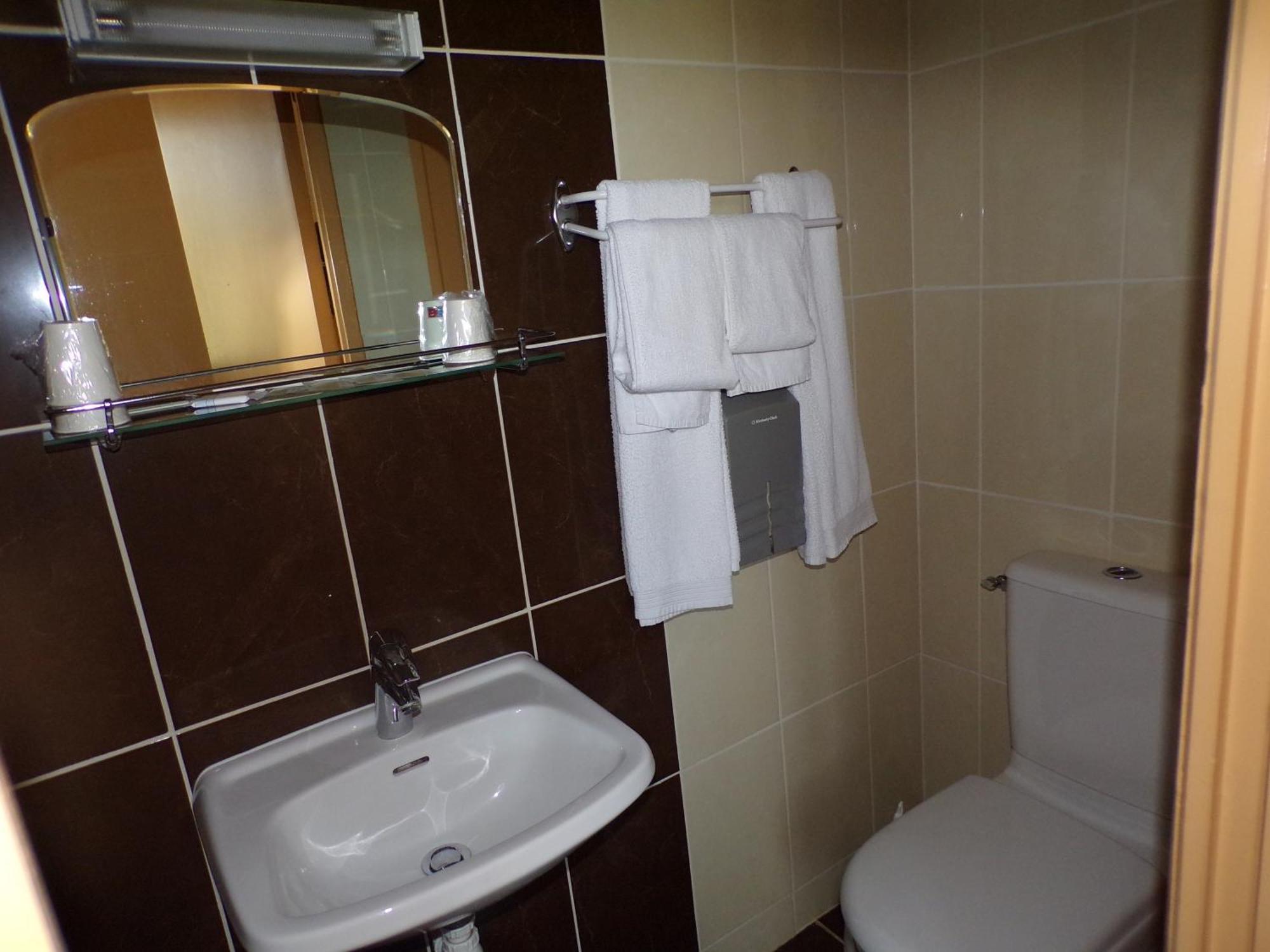 Le Relais De Boralde Hotel Espalion Bagian luar foto