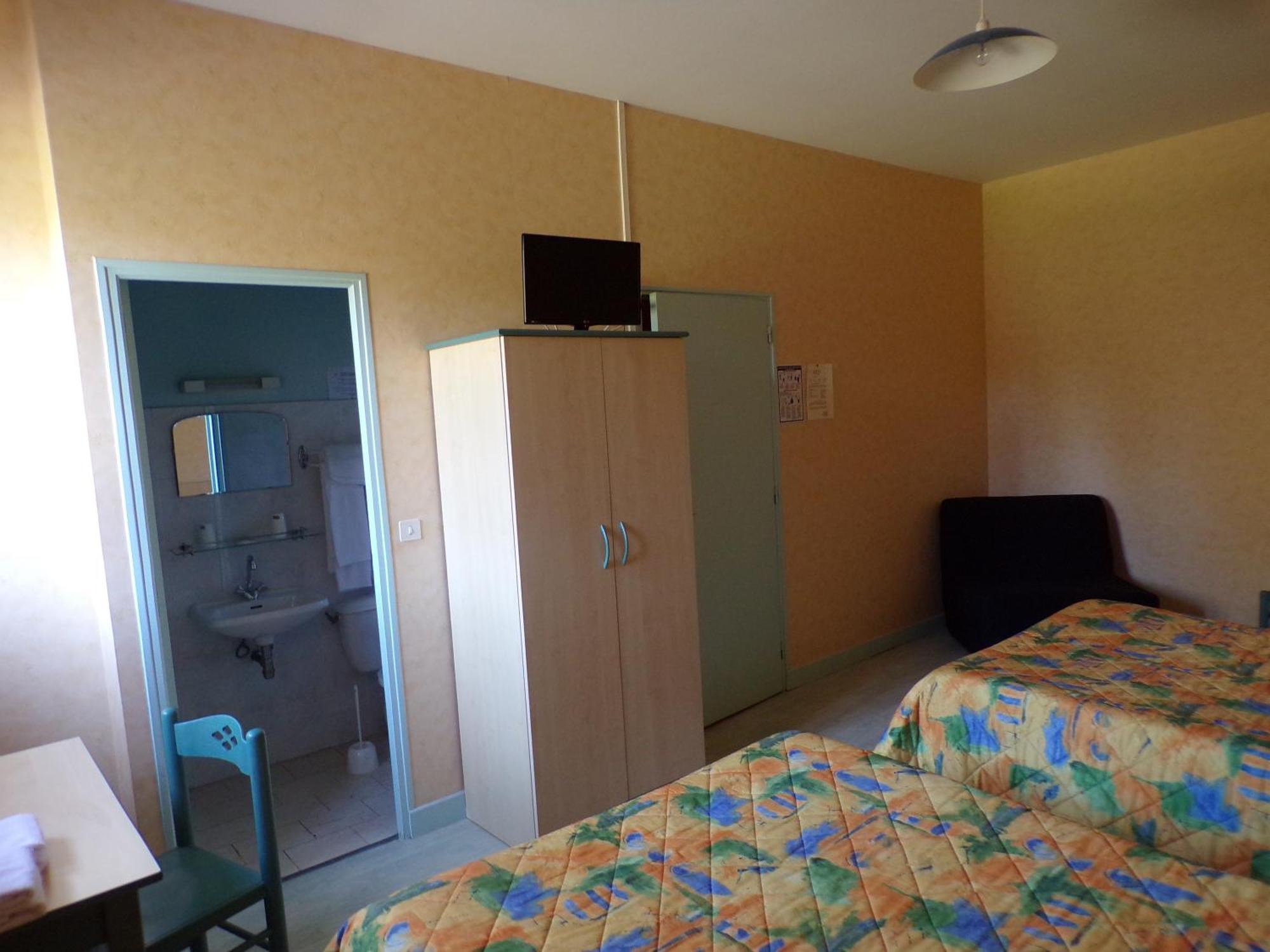 Le Relais De Boralde Hotel Espalion Bagian luar foto