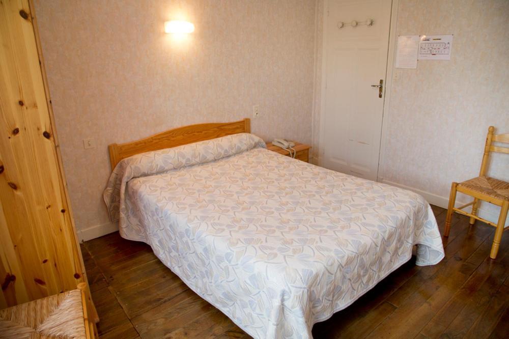 Le Relais De Boralde Hotel Espalion Bagian luar foto
