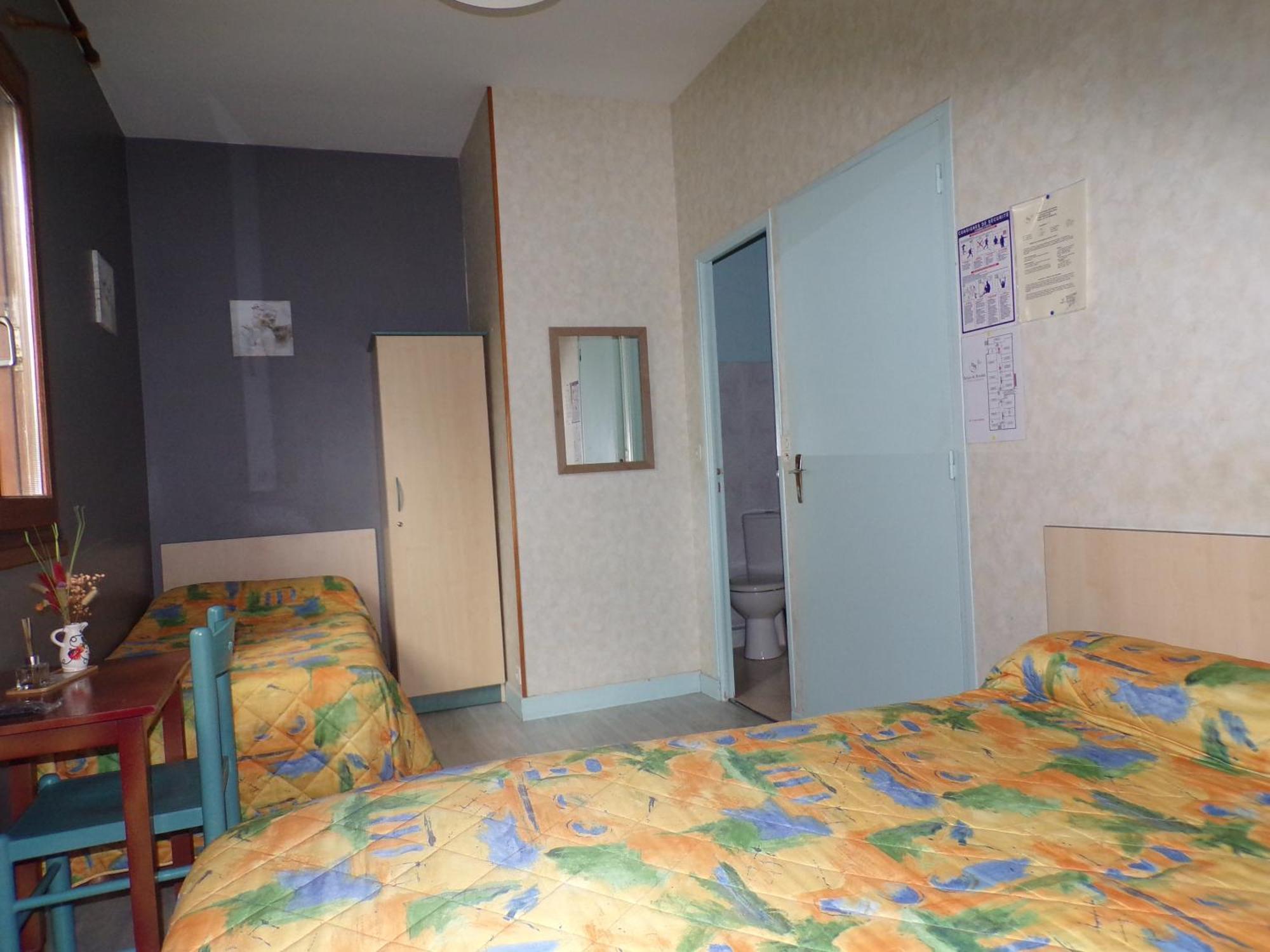 Le Relais De Boralde Hotel Espalion Bagian luar foto