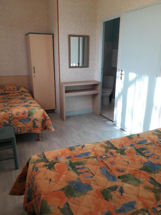 Le Relais De Boralde Hotel Espalion Bagian luar foto
